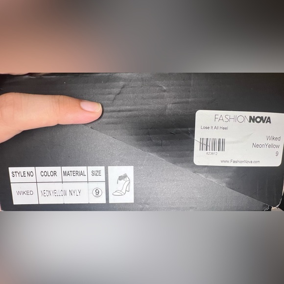 Fashion Nova Neon Yellow ‘Lose It All’ Suede Block Heel Sandals - Size 9 - Picture 2 of 6